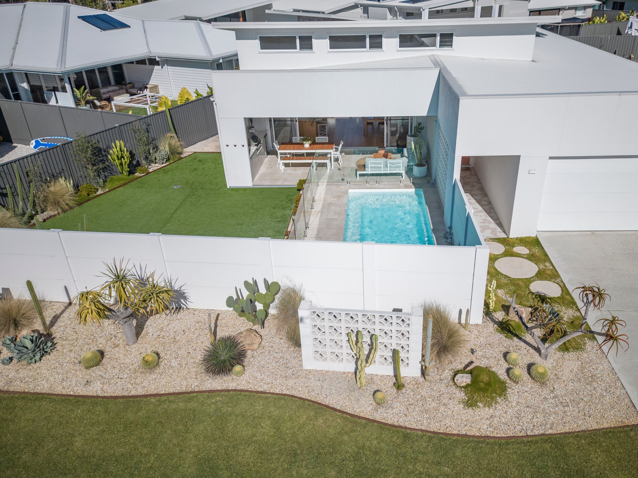 VogueWall provides a stylish acoustic barrier to help reduce road noise